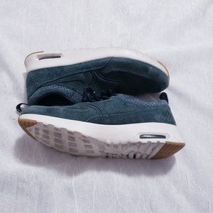 Nike Air Max Thea Pinnacle Seaweed Green Athletic Sneakers